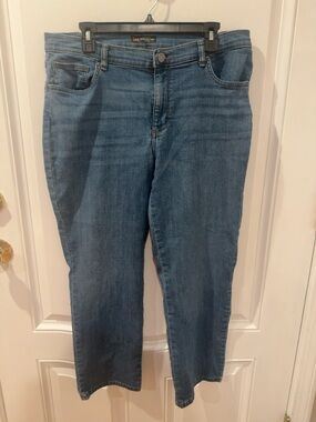 Lee Relaxed Fit Straight Leg Mid Rise Jeans Size 16 Short Blue Stretch Denim